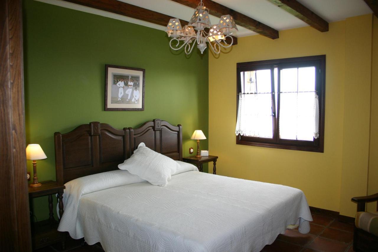Eco Hotel Rural Lurdeia - Adults Only Bermeo Pokoj fotografie